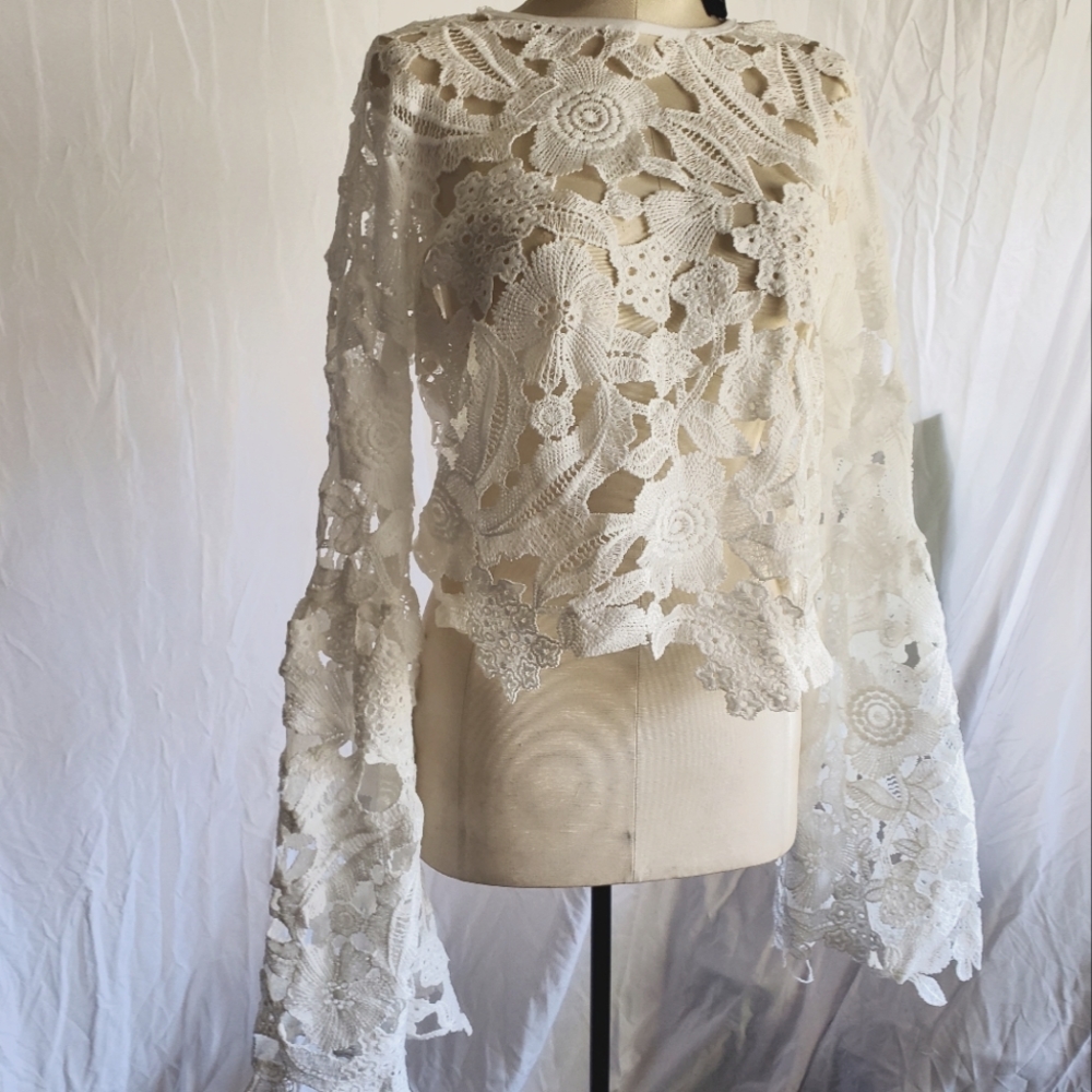 Size small lace long sleeve